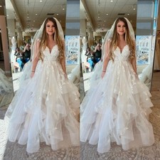 Elegant Wedding Dresses Ruffles Lace Appliques A Line Tulle Beach Bridal Gown