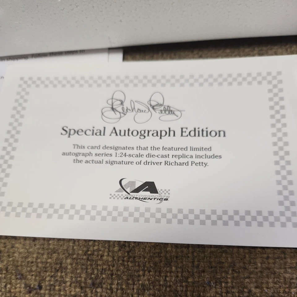 *Raro* Autografiado por Richard Petty 2008 Impala # 42 escala 1:24 Foto 2 de 4