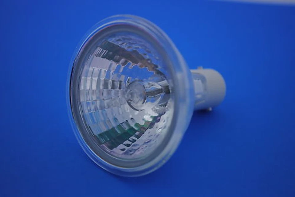 USHIO GES/FG 12V 20W Halogen Display Lamp Projector Bulb - Image 2 of 4