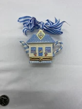 Vintage 2001 Mud Pie Blue & White Ceramic Jewelry Trinket Box  “Tea Room” Teapot