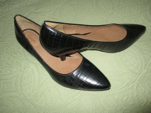 clarks black pumps