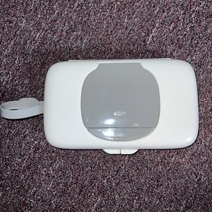 OXO Tot On-The-Go Wipes Dispenser (Gray)