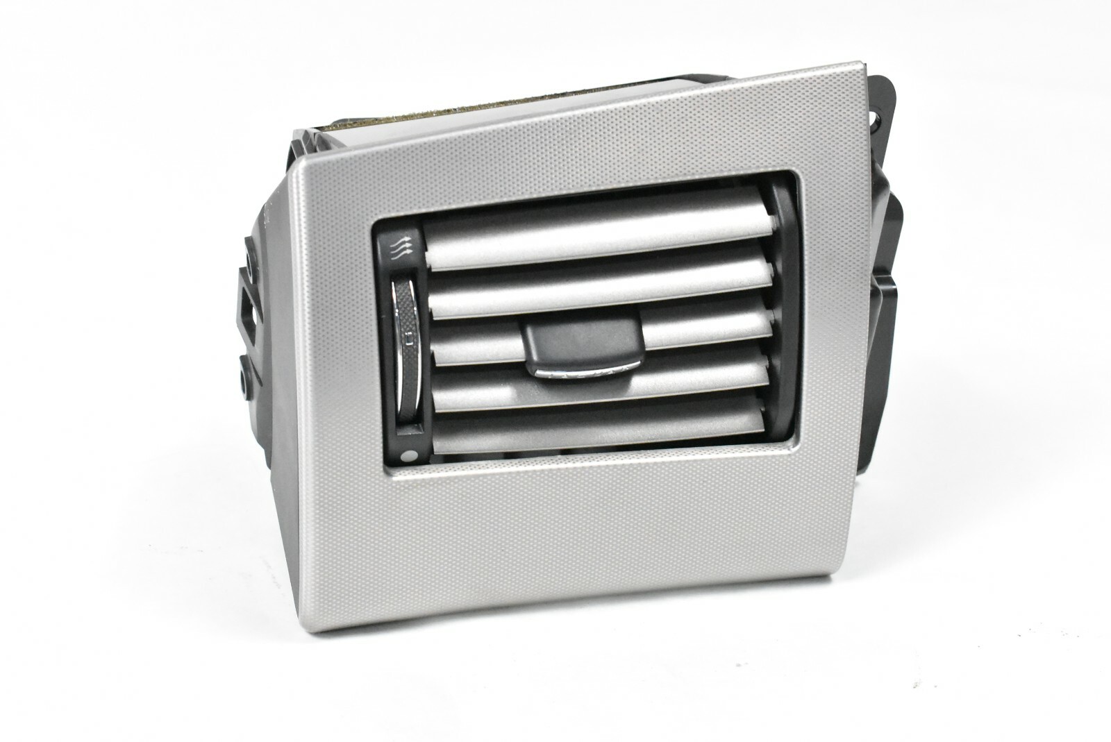 P91132 20092011 Jaguar XF Dashboard AC Air Vent Driver Side 8X23014A23AF OEM eBay