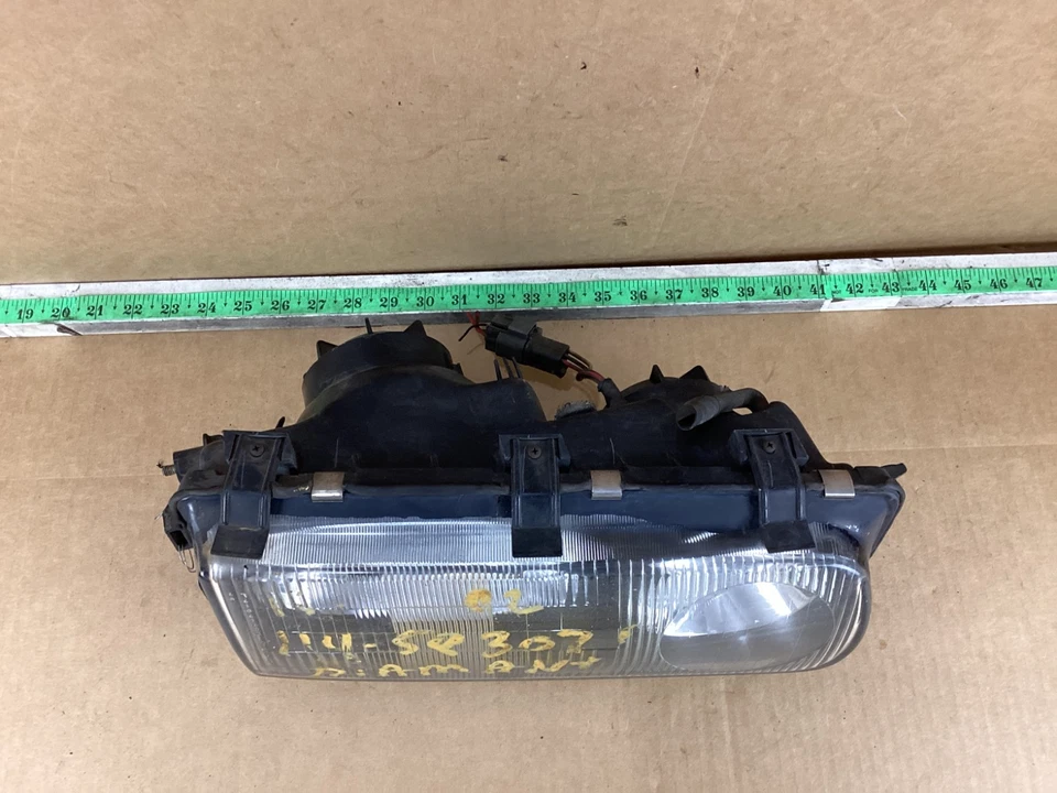1992-1996 Mitsubishi Diamante Front Left Driver Side Headlight Assembly - Image 2 of 4