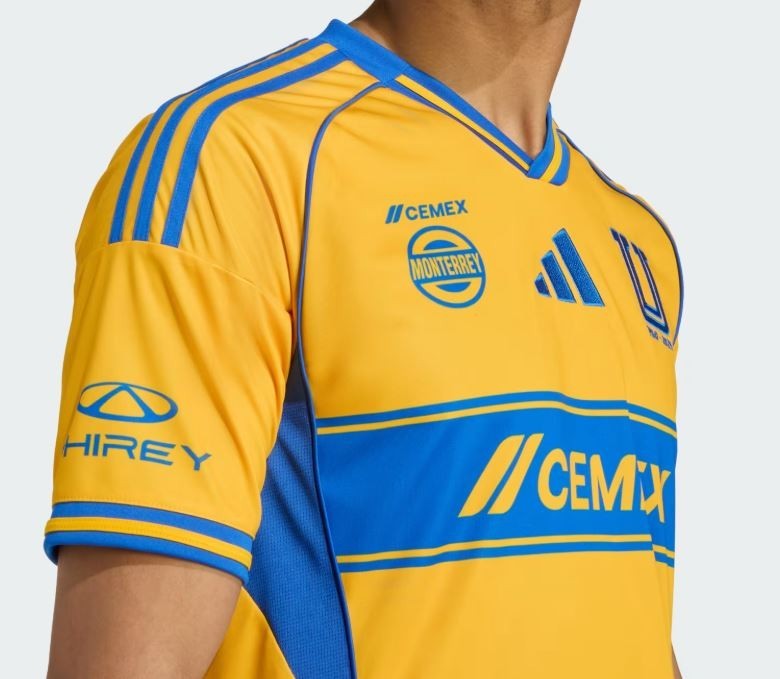 NEW MEN'S ADIDAS TIGRES AUTHENTIC UANL SOCCER JERSEY~ SIZE LARGE