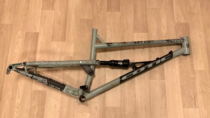 Cotic Jeht Gen 1 Mountain bike Large frame 29er 140mm fox float