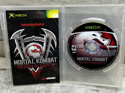 Mortal Kombat Deadly Alliance Xbox Original Game Disc Manual 2002 Midway Fighter