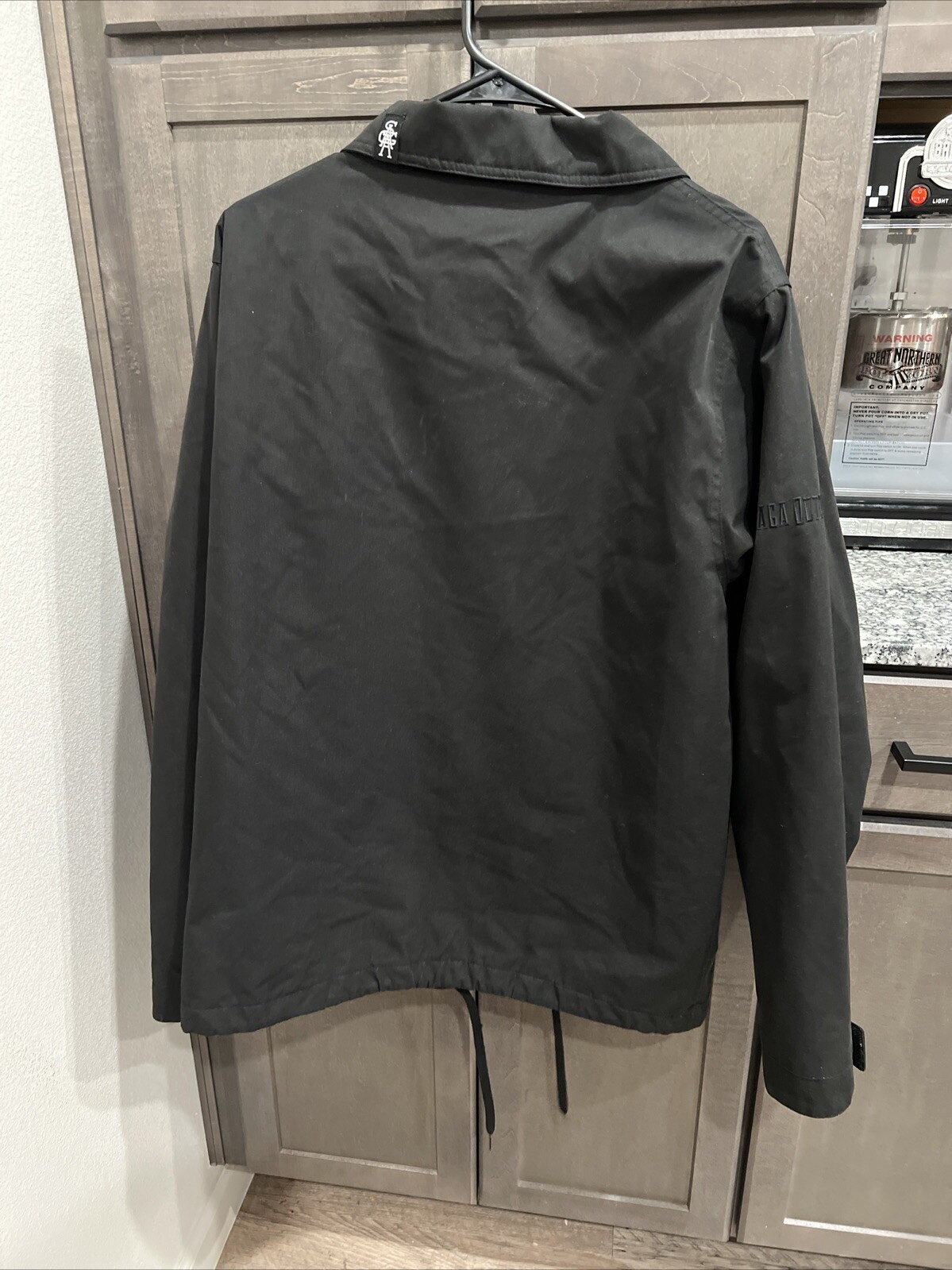 Saga Jacket Full Zip Snap Button Men Medium Black - image 5