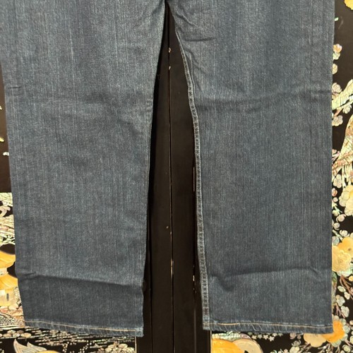 Wrangler Advanced Comfort Relaxed Fit Jeans 38x30 Premium Denim NWT - Picture 10 of 19