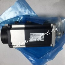 1PCS NEW IN BOX OMRON SERVO MOTOR R88M-1M40030T-BS2 Expedited Ship