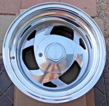 1995 BOYD CODDINGTON 15" x 8" ALUMINUM UNILUG WHEEL & CAP. 5 LUG x 4.5" & 4.75"
