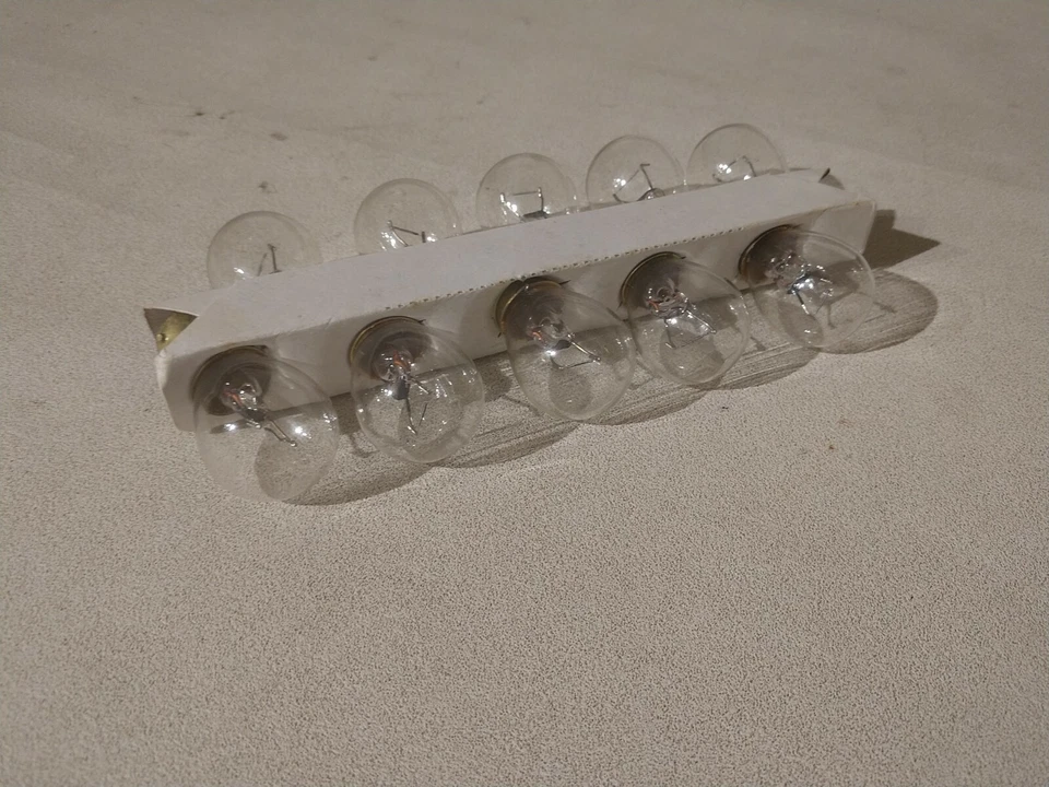 Westinghouse Turn Signal, Back Up, Courtesy Light Bulb Pack of 10 Part # 1141 - Image 2 of 4