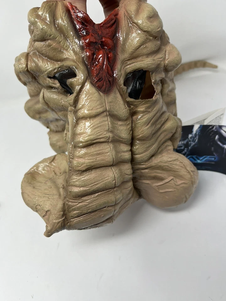 Rubies Alien Vs. Predator AVP 2004 Latex Halloween Mask  New Alien Face Hugger - Image 2 of 4