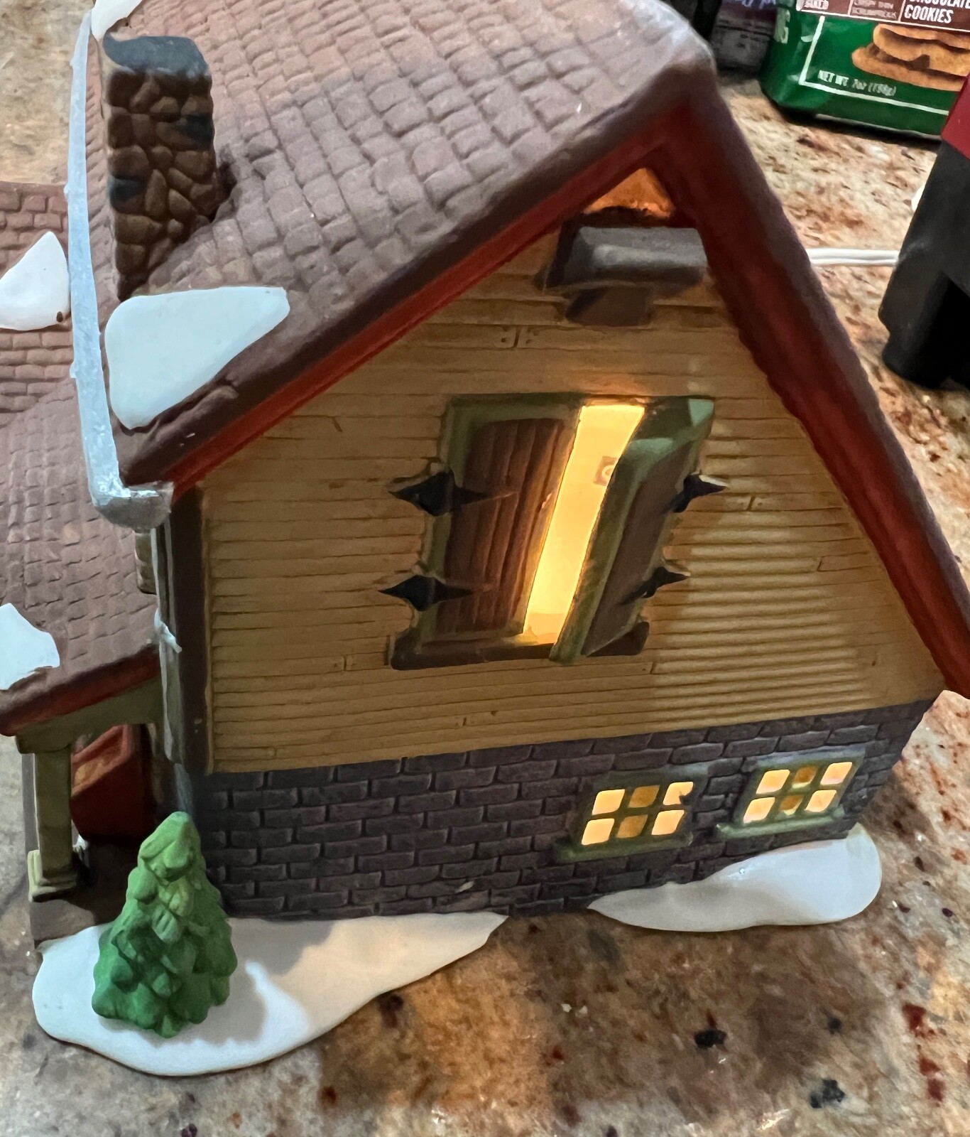 Department 56 New England Village Bluebird Seed and Bulb 56421 Lighted in Box eBay