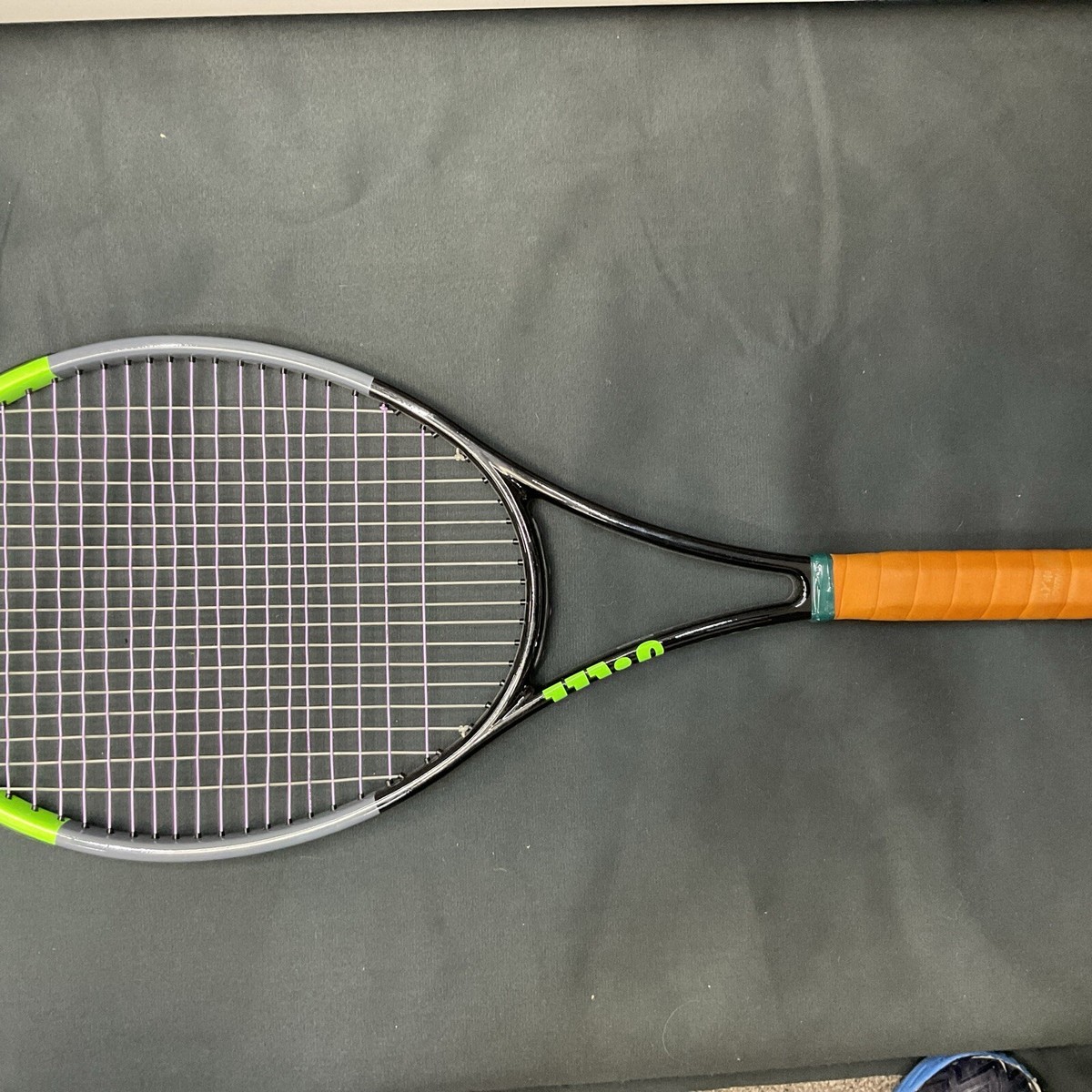 Wilson BLADE PRO V7 18×20 G3 Wilson Blade Pro V7 18x20 (4 3/8) Customized (Black Band) | eBay