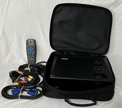VIVITEK D825MS DLP Projector With Case, Remote, Cables Preowned Tested Works!!