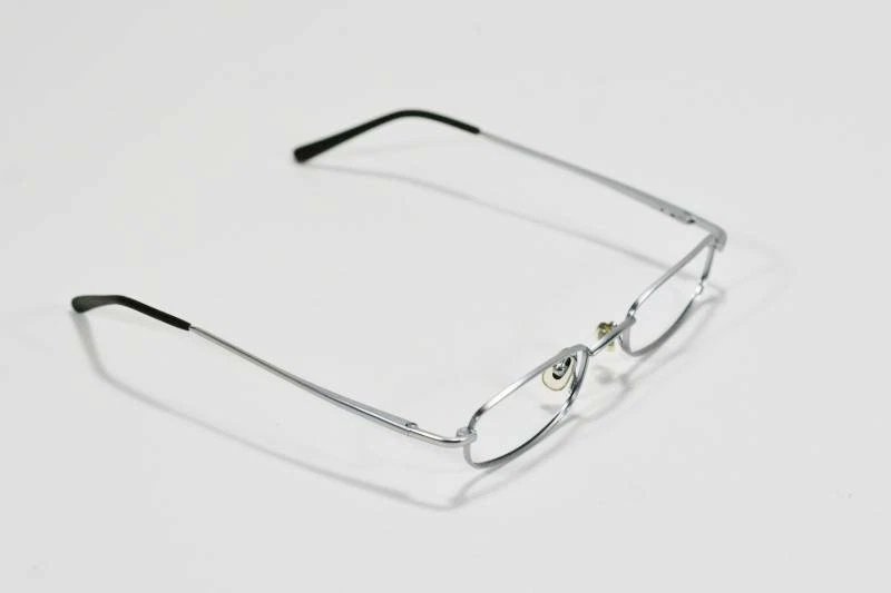 MARCOS DE GAFAS DE SOL FOSSIL RANDI METAL PLATEADO CEPILLADO FLEX ELEGANTES RX Foto 3 de 4