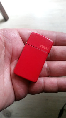 Zippo J07 September 2007 Slim Candy Apple Red Feuerzeug Sturmfeuerzeug