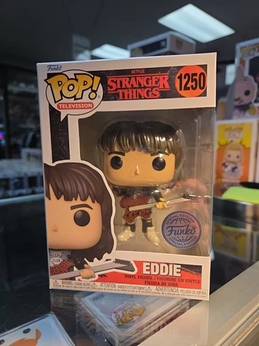 Funko Pop! Vinyl: Stranger Things - Eddie (Exclusive) #1250 Ships With Protector