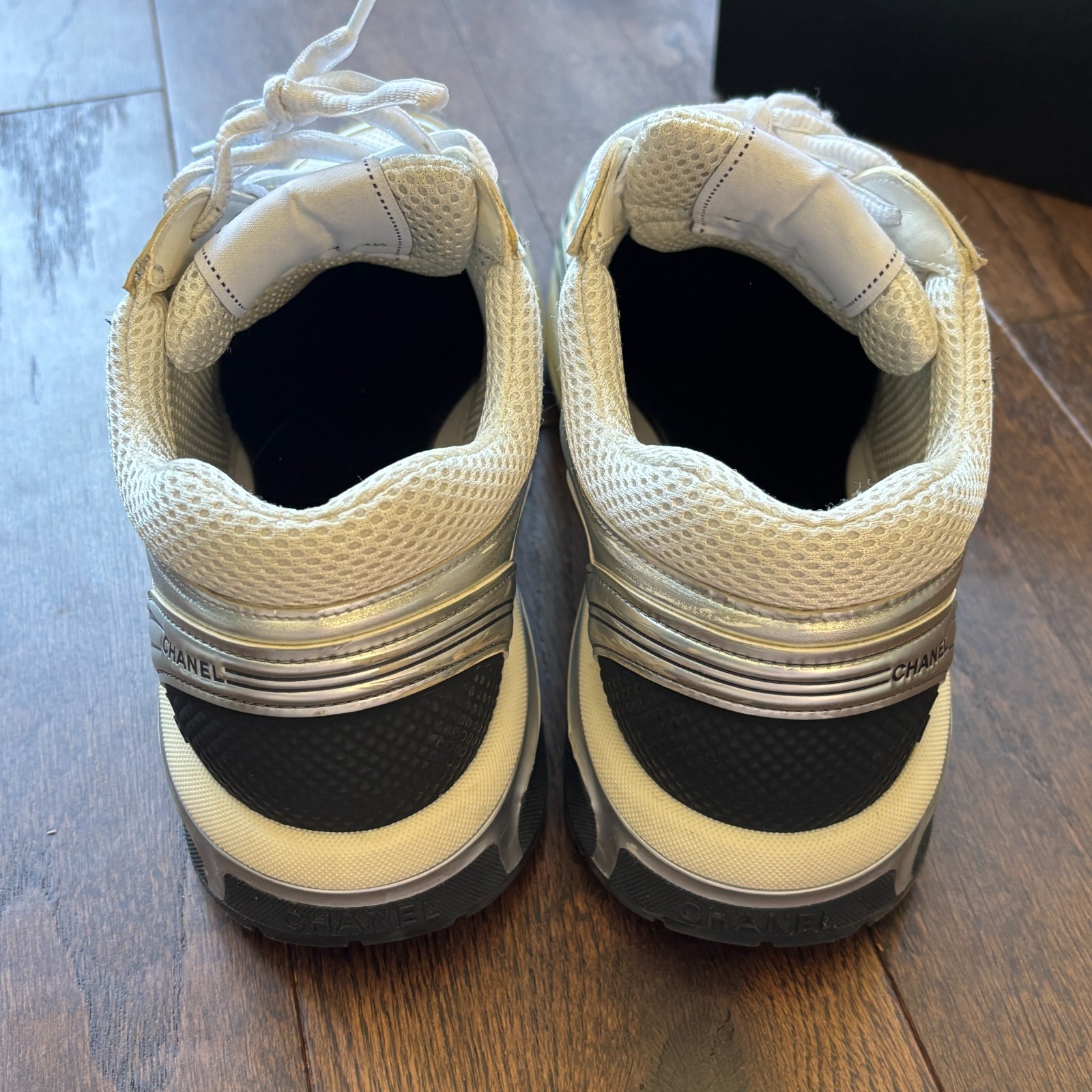 EU 40.5/US 10 1/2 Chanel CC Logo Sneaker White Silver W image 6