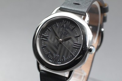 Fendi Watch Quartz Black Leather White Shell Dial NewBatt. Vintage FENDI Orologi 320L 23mm White Shell Dial Qz  main image 2