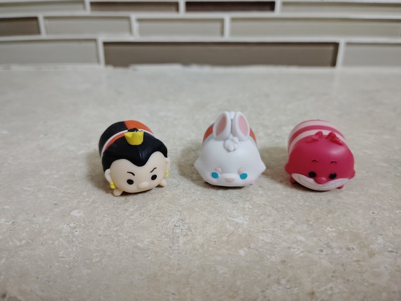 Disney Tsum Tsum Figures White Rabbit, Cheshire Cat and Queen of Hearts