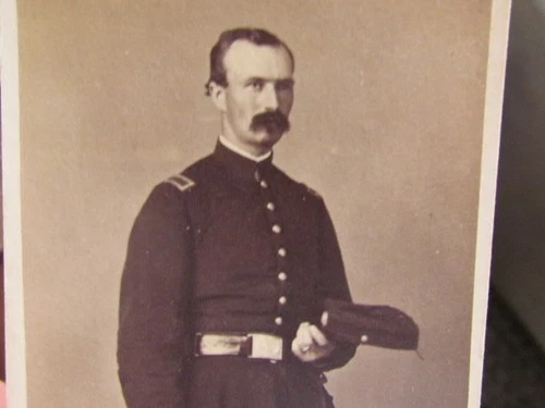 Civil War officer in Philadelphia cdv photograph with a tax stamp