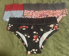 Victoria's Secret Lot of 3 MEDIUM Lace Waist Bikini Panty
