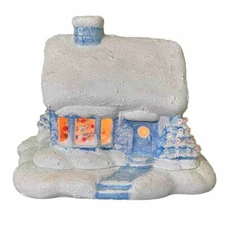 Beautiful Vtg Porcelain Christmas House W/cord and 2 bulbs.