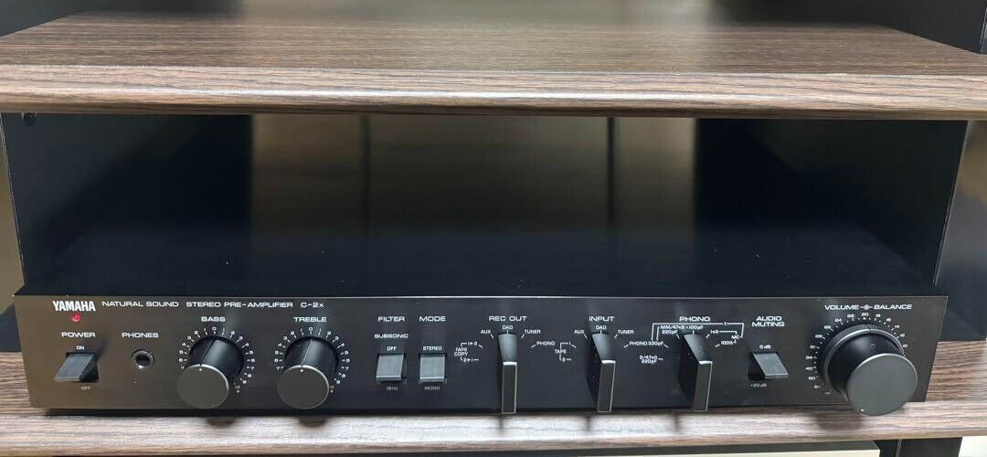 Yamaha C-2X Stereo Preamp Control Amplifier Made in Japan Yamaha C-2X Stereo Preamp Control Amplifier Made in Japan