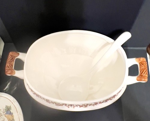 Porzellan Suppenterrine mit Deckel Servierkelle Ernte Obstkorb 13"lx8,25"w Japan - Bild 8 von 18