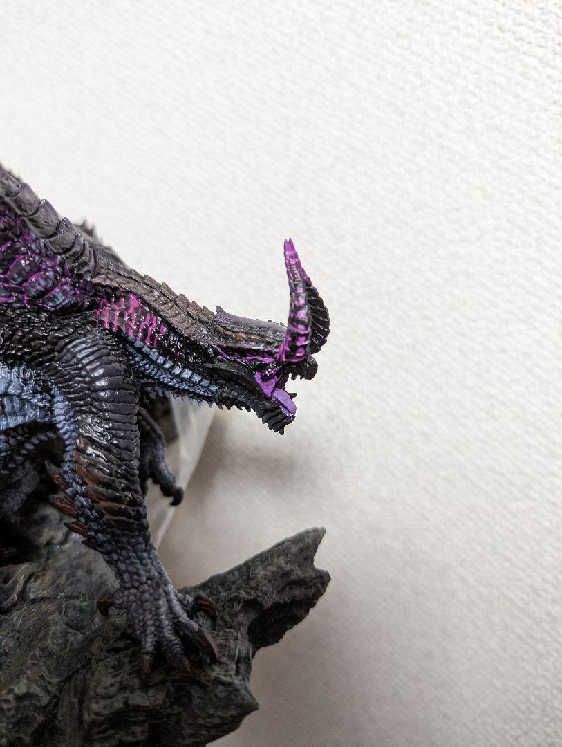 Gore Magala フィギュア Monster Hunter s-l1600.jpg