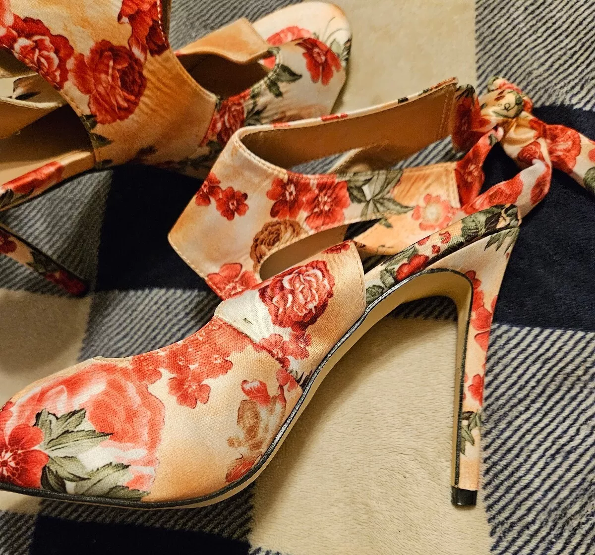 9 Gorgeous Floral Patterned Heels for Spring ...