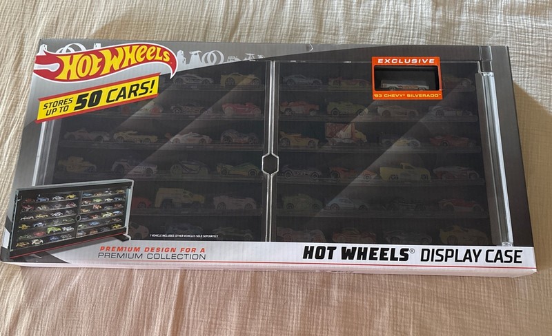 Hot Wheels 1:64 Acrylic Display Case for 50 Cars w/ ‘83 Chevy Silverado