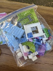 LEGO Juniors 10729 Cinderella&rsquo;s Carriage Complete w/ 2 Minifigs Missing Brush 