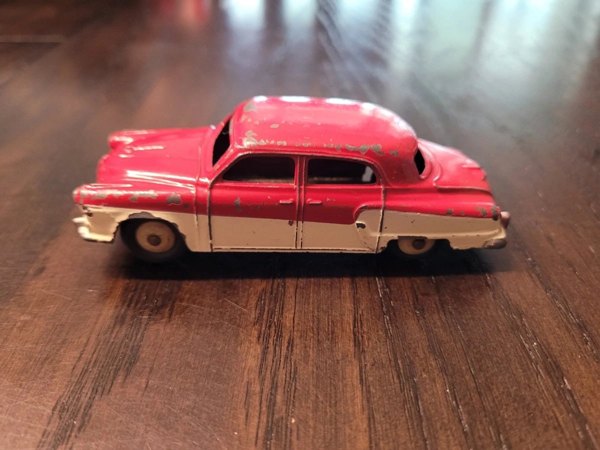 DINKY TOYS Made in France Meccano 1:43 truck Studebaker M5 1946 - VINTAGE - RARE