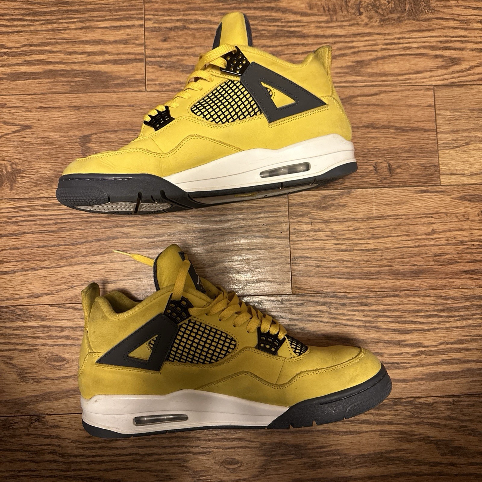 Jordan 4 Lightning - image 3