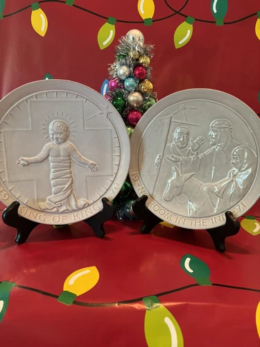 Frankoma Set 1970 & 1971 Christmas Plates “King Of Kings” & “No Room In The Inn”