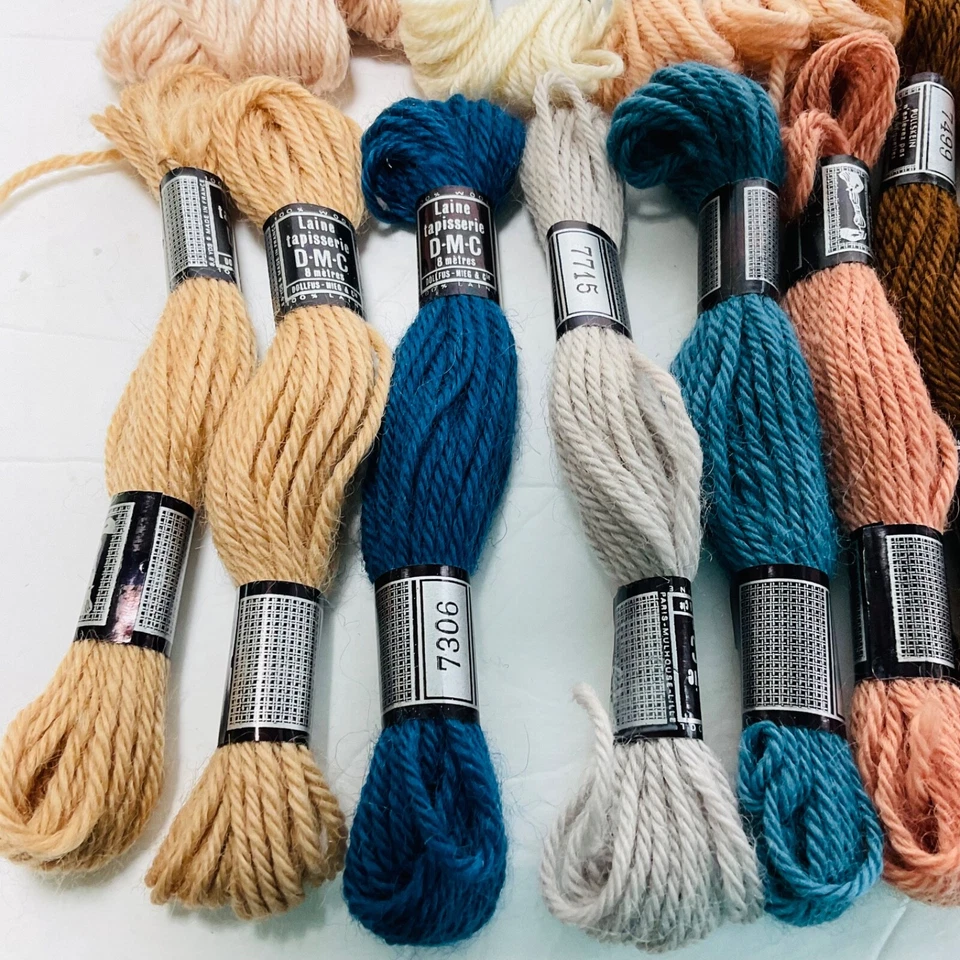 DMC Laine Tapisseris Pullskein Lot of 25 Assorted Colors New Vintage - Image 4 of 4