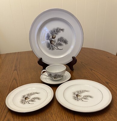 5 Piece Setting of Kent China Silver Pine Pattern