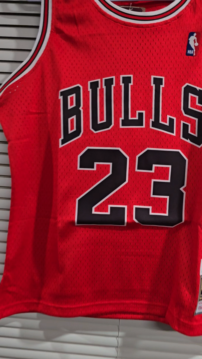 90s ジョーダン　ブルズ　Chicago Bulls Jordan 23 赤 Vintage 90's Team Nike Chicago Bulls Jordan Jersey