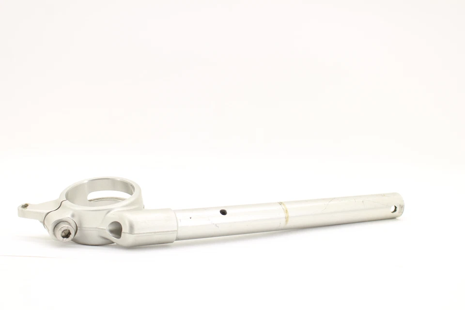 2011 TRIUMPH DAYTONA 675R ЛЕВЫЙ ЗАЖИМ НА РУЛЬ STRGHT 2049157 - Изображение 2 из 4