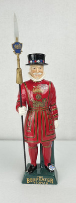 VTG Carlton Ware Beefeater Yeoman Gin Decanter English Ceramic Handpainted EMPTY
