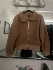 Women’s Victoria’s Secret Beige, full zip Sherpa jacket collar pockets Logo