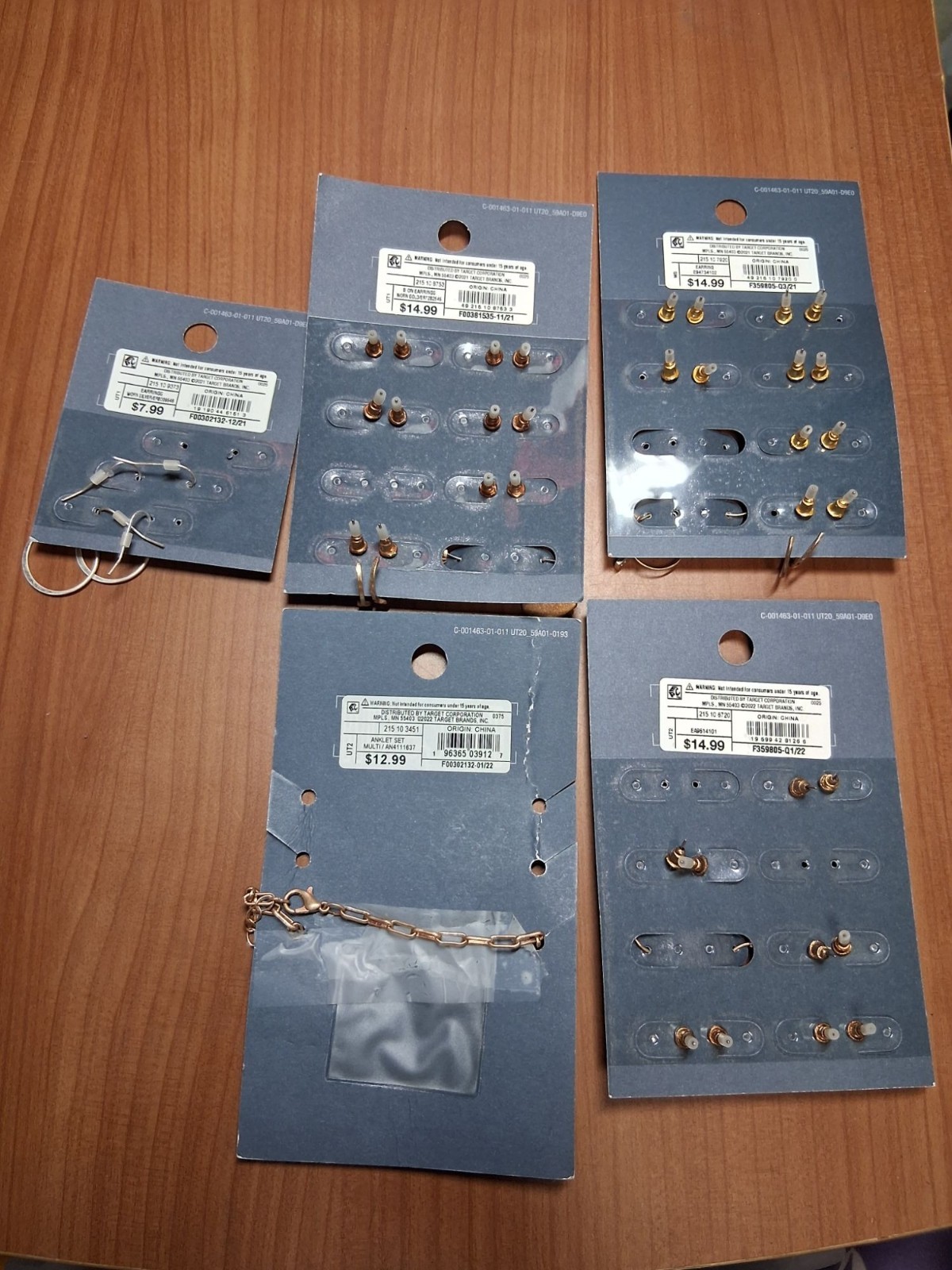 NWT Universal Thread Earring Anklet Bundle (22 Pa… - image 2