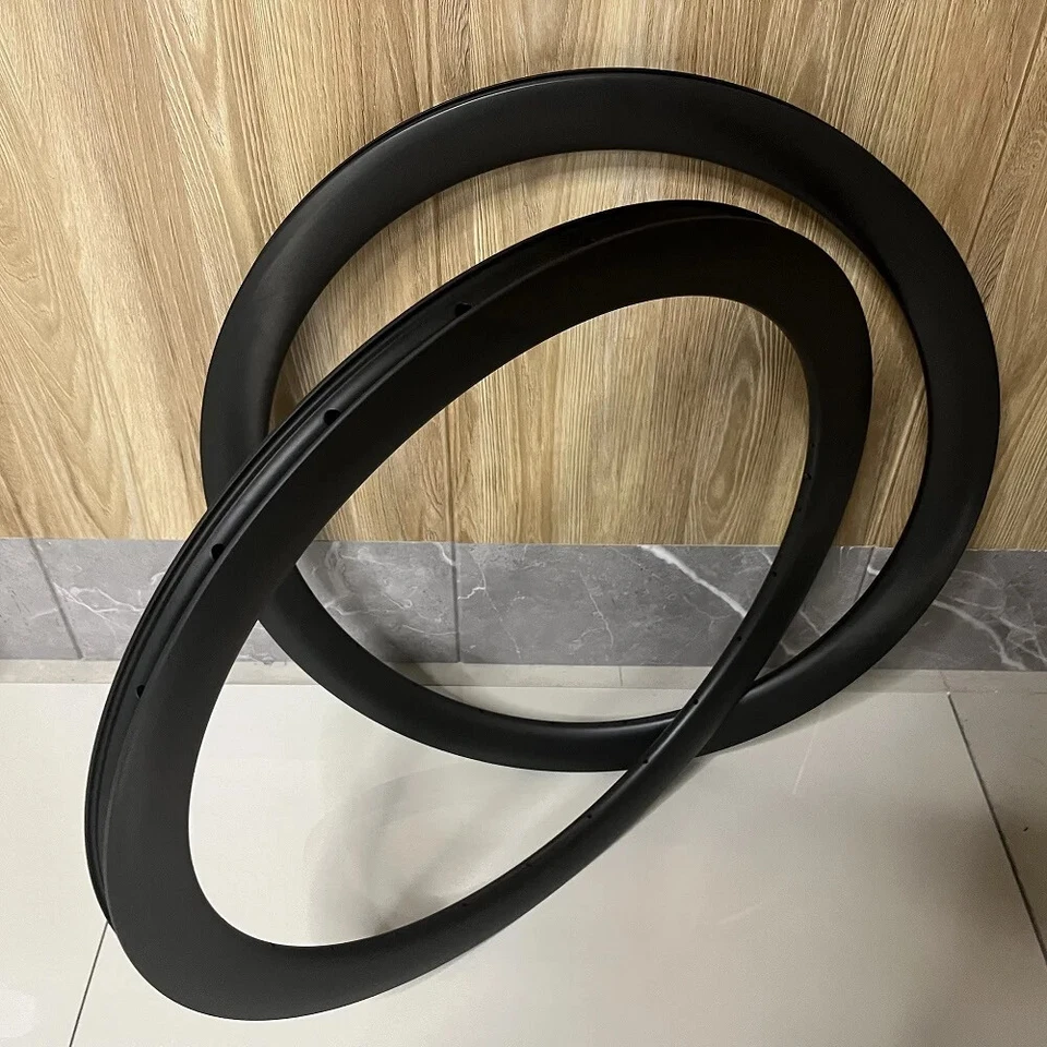 Bicicleta de estrada clincher sem câmara fosca 700C UD super leve aro de fibra de carbono 28 32H - Imagem 3 de 4