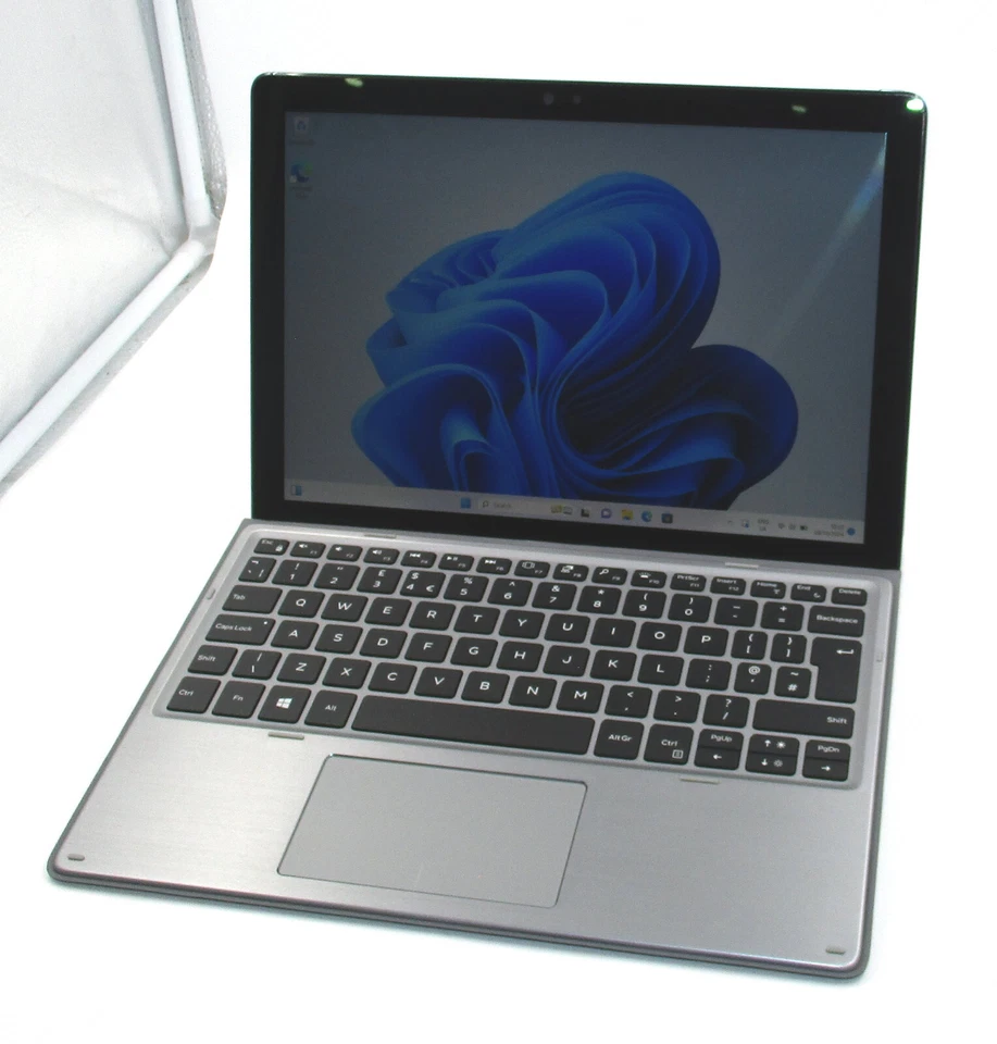 Dell Laptop Latitude 7200 Core i7 12.3" Touchscreen 16GB 256GB SSD WIN 11 AA - Image 2 of 4