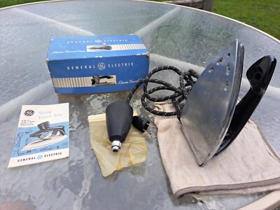 Nice 1950s Portable Clothes Iron General Electric GE Steam Cat F19 Chrome Box 