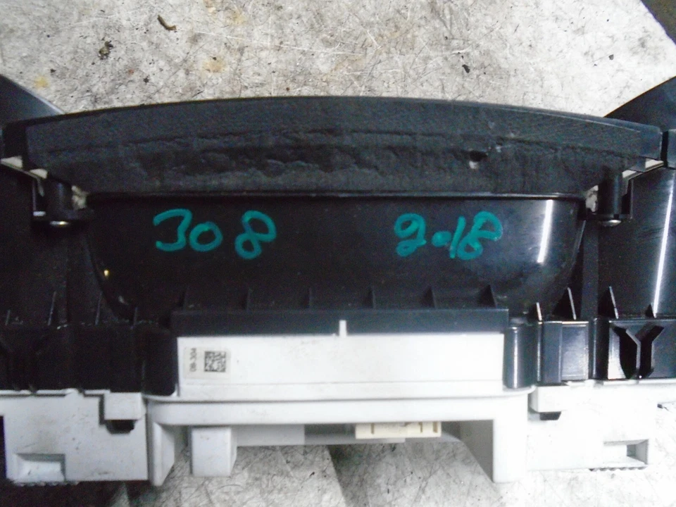 Cuadro instrumentos velocímetro peugeot 308 2018 mk2 t9 98227780 Foto 4 de 4