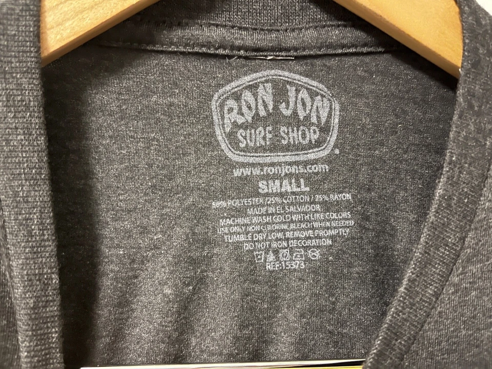 Camiseta Ron Jon Surfboards Única en su Tipo Cocoa Beach FL Envejecida Para Hombre Pequeña Foto 4 de 4